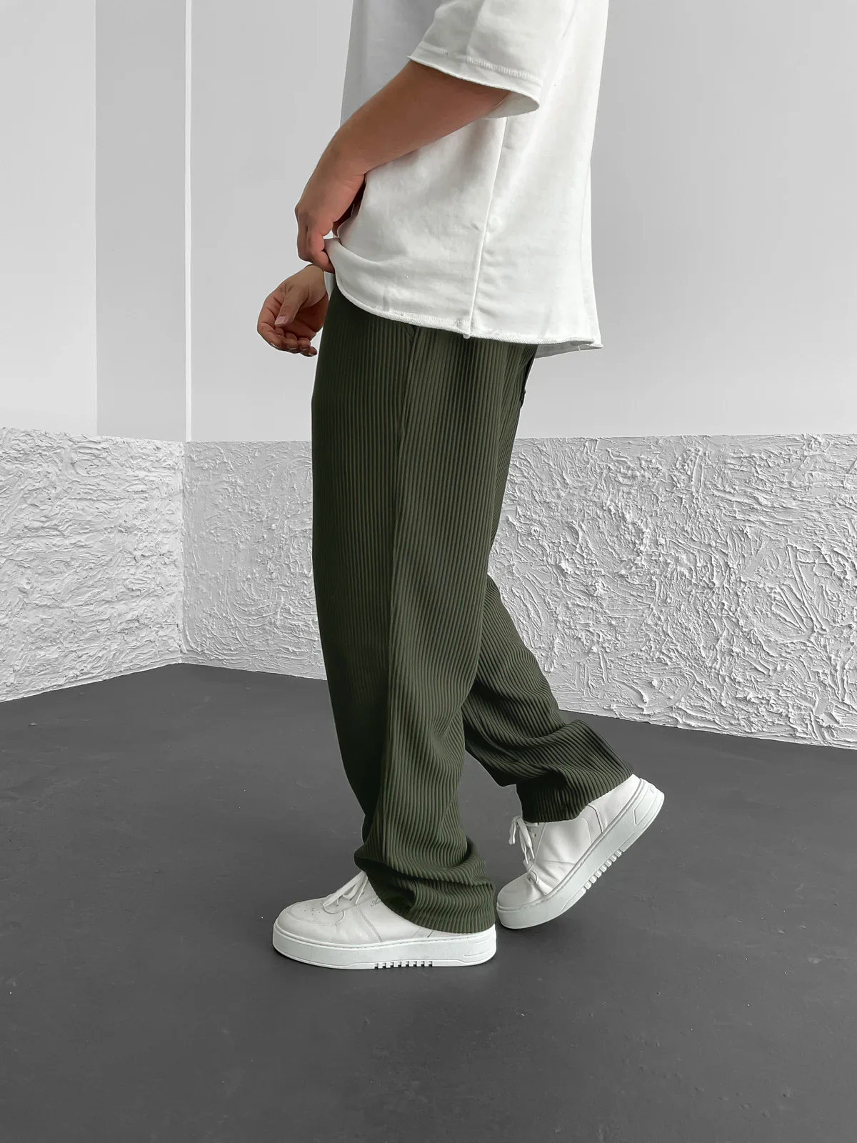 Liam™  | Ribbed Relaxed Fit Trousers