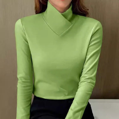 Liora Castelli Elegant Turtleneck Fit
