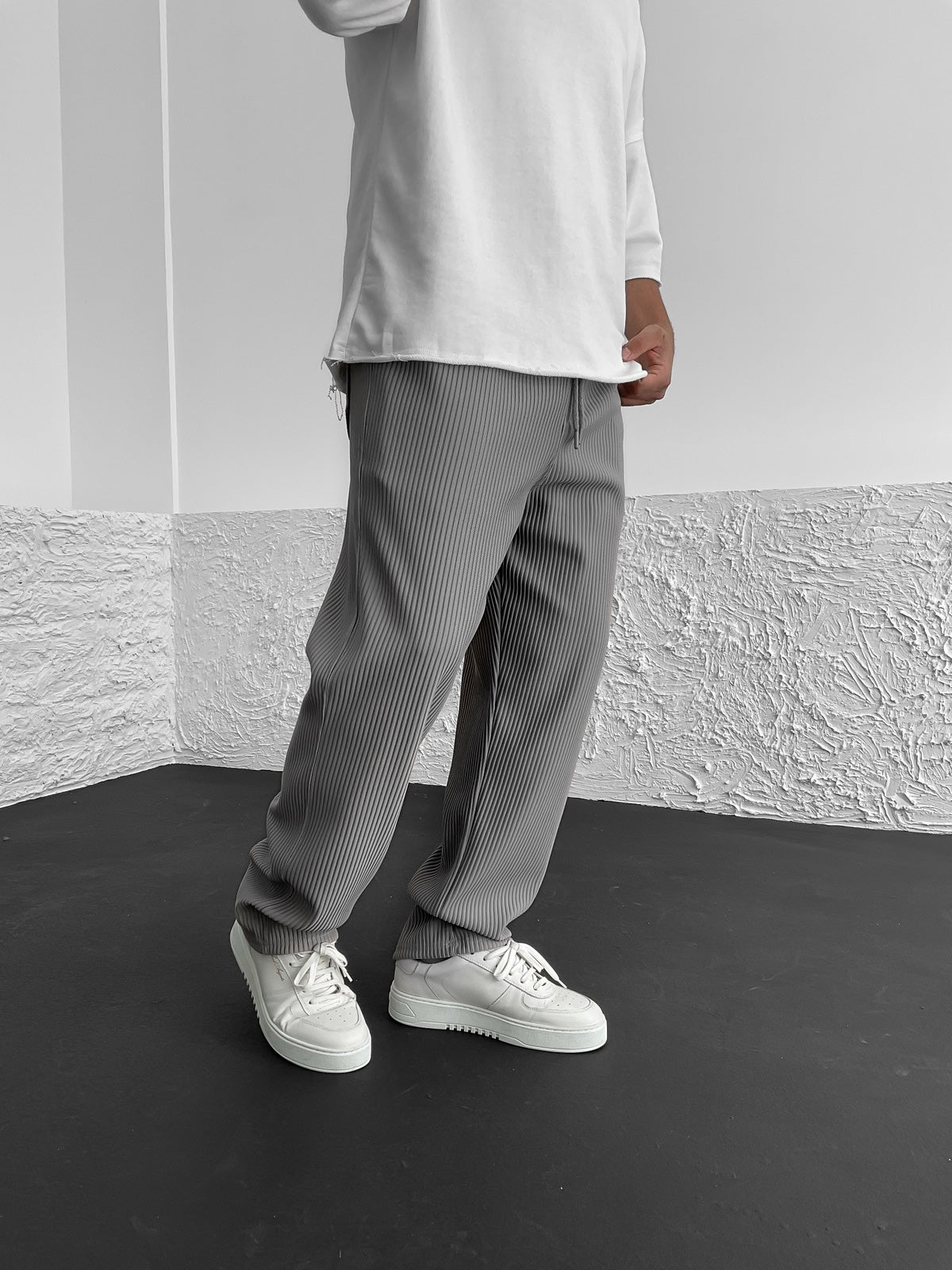 Liam™  | Ribbed Relaxed Fit Trousers